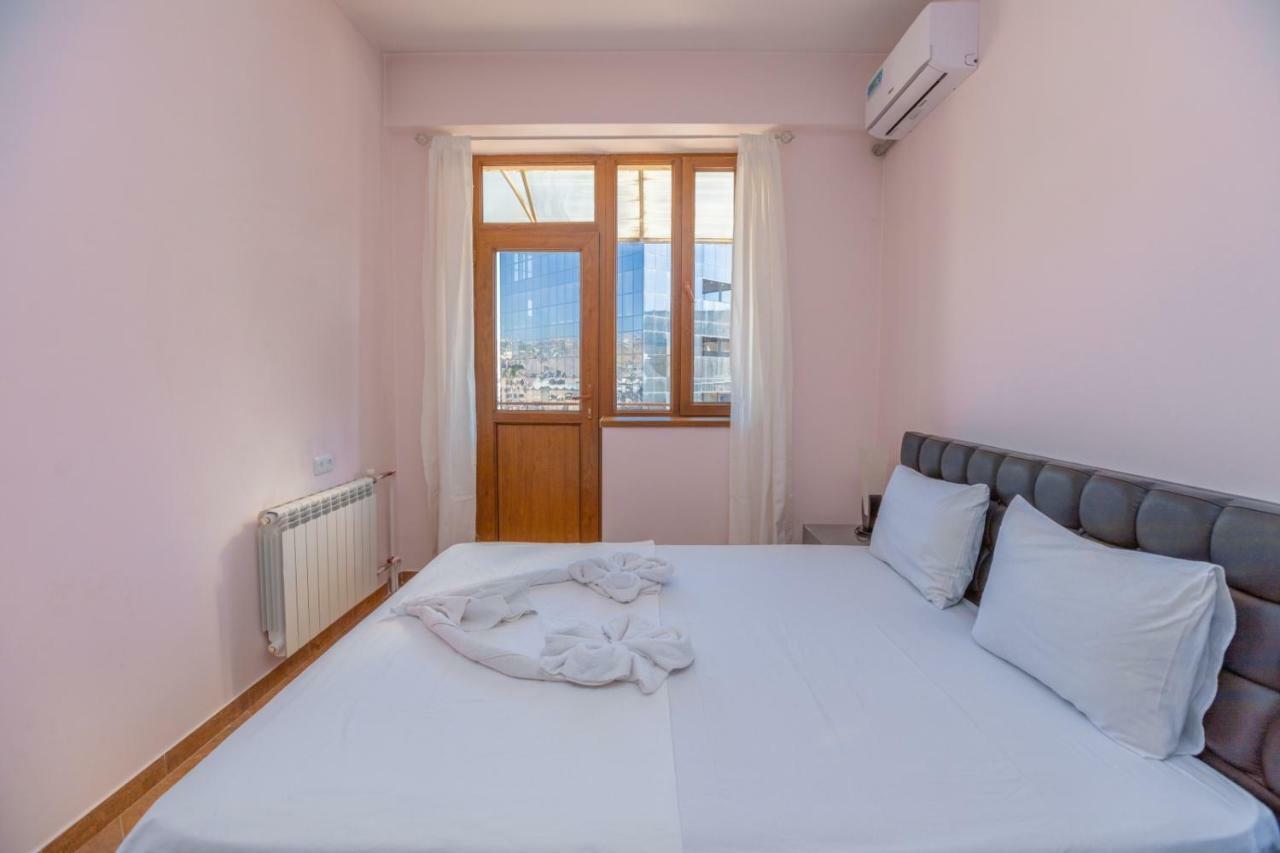 Stay Inn Apartments On Amiryan 4-6 Ереван Экстерьер фото