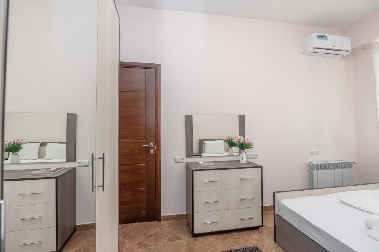 Stay Inn Apartments On Amiryan 4-6 Ереван Экстерьер фото