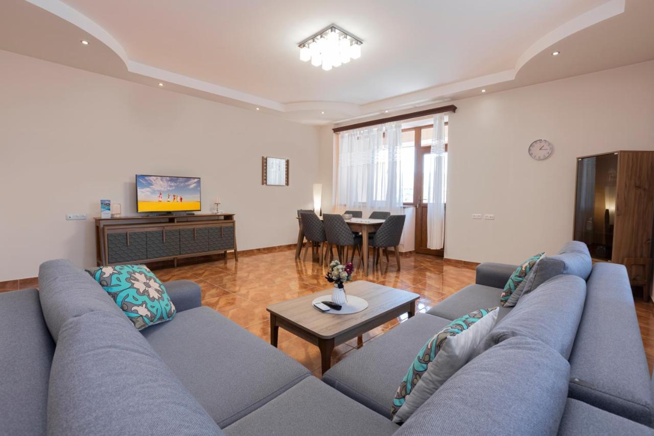 Stay Inn Apartments On Amiryan 4-6 Ереван Экстерьер фото