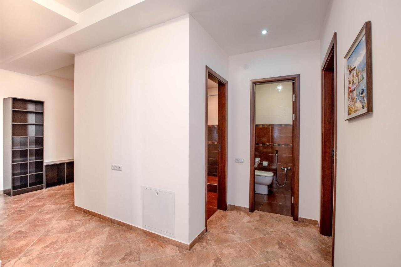 Stay Inn Apartments On Amiryan 4-6 Ереван Экстерьер фото